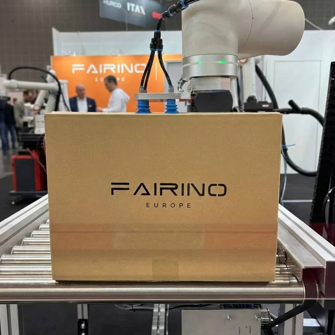 Robot FAIRINO en aplicación industrial de pick and place